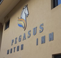 Pegasus Motor Inn and Serviced Apartments - Accommodation QLD
