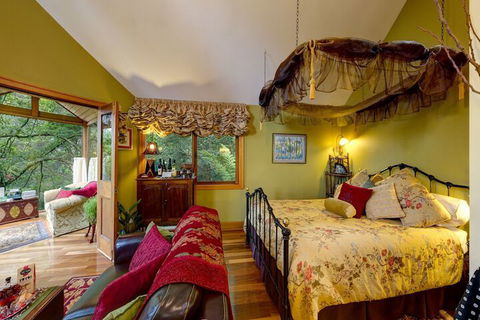 Arcadia Cottages - Accommodation QLD 5