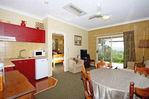 Wallaby Ridge Retreat - Accommodation QLD 4