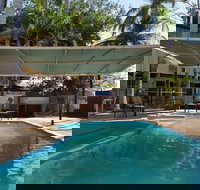 Palm Court Budget Motel Hostel/Backpackers - Accommodation QLD