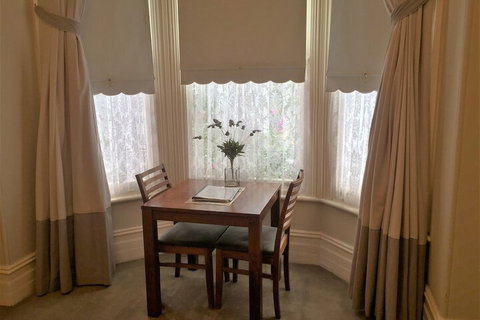 Arundel's Boutique Accommodation - Accommodation QLD 6