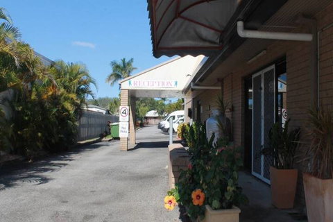 Sarina Motor Inn - Accommodation QLD 1