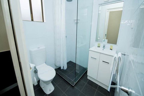 Sarina Motor Inn - Accommodation QLD 5