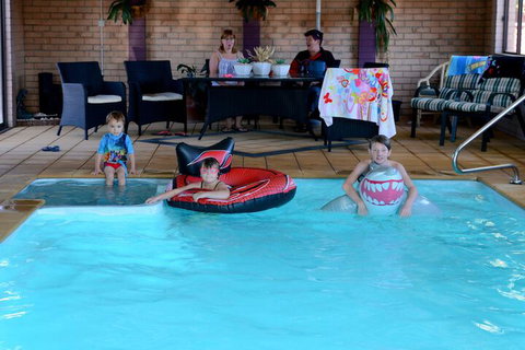 Cameo Inn Motel - Accommodation QLD 6