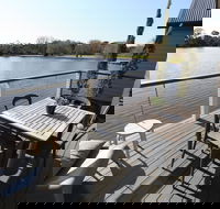 Lakeside Villas at Crittenden - Accommodation QLD