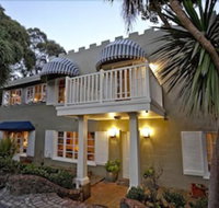 Castle Villa by the Sea - Accommodation QLD