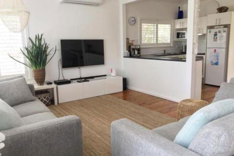 The Seaside Beachhouse Mollymook - Accommodation QLD 5