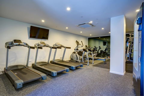 Arena Apartments - Accommodation QLD 4