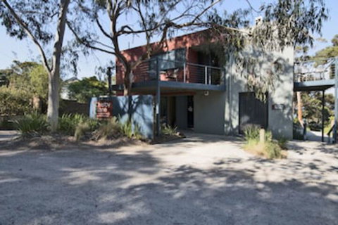 Chatby Lane Lorne - Accommodation QLD 0