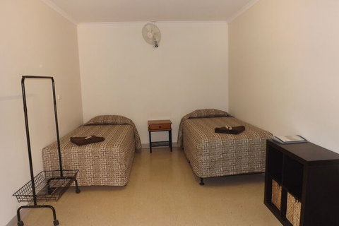 Derby Lodge Self Contained Apartments - Accommodation QLD 3