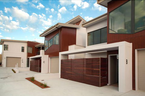 Albany Waves - Accommodation QLD 1