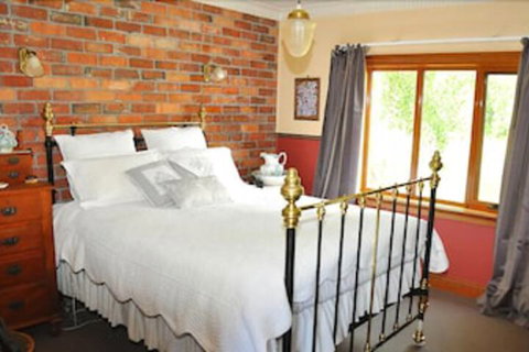 Killynaught Spa Cottages - Accommodation QLD 6