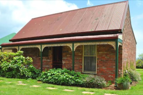 Killynaught Spa Cottages - Accommodation QLD 2