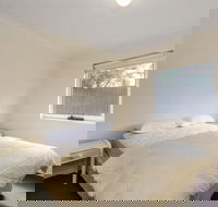 Two Bays Apartments - Accommodation QLD