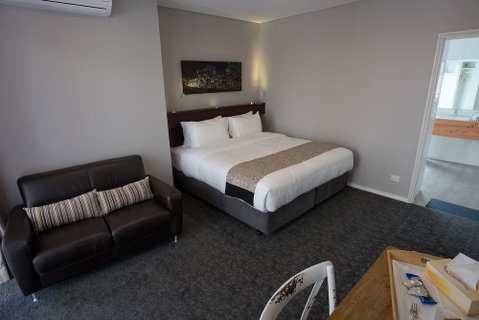 30 Arundel Accommodation - Accommodation QLD 6