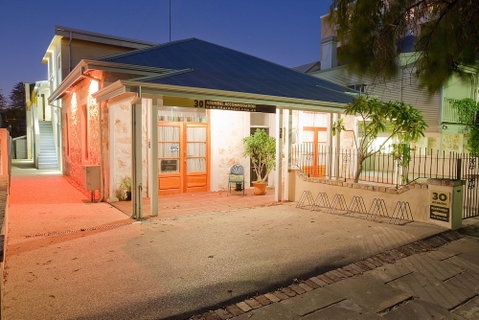 30 Arundel Accommodation - Accommodation QLD 5