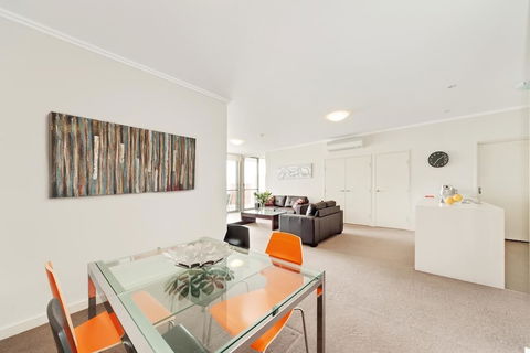Astra Apartments Rhodes - Accommodation QLD 3