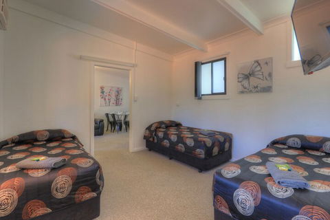 Twin Swans Motel - Accommodation QLD 5