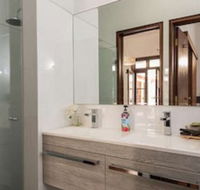 Fairway Manor Accommodation - Accommodation QLD