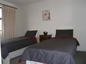 Insaa Serviced Apartments Dandenong - Accommodation QLD 2
