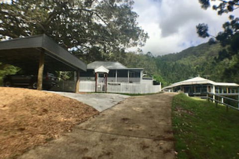 Ingleside Stud Farm - Accommodation QLD 0