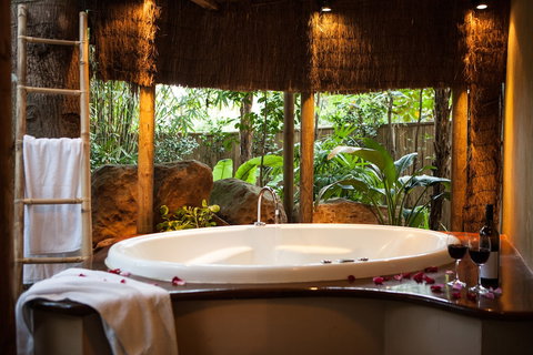 Witches Falls Cottages - Accommodation QLD 6