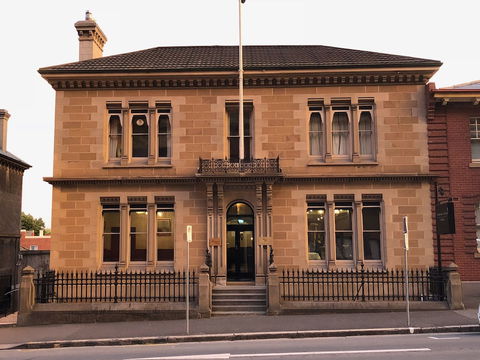 Macquarie Manor - Accommodation QLD 0