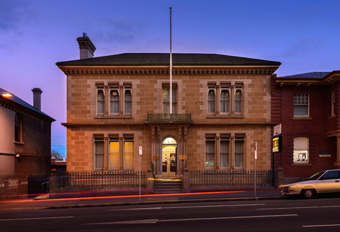 Macquarie Manor - Accommodation QLD 1