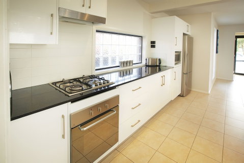 Charlestown Terrace - Accommodation QLD 5