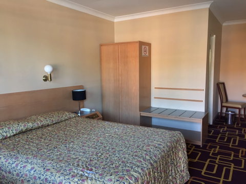 Ashfield Motor Inn - Accommodation QLD 2
