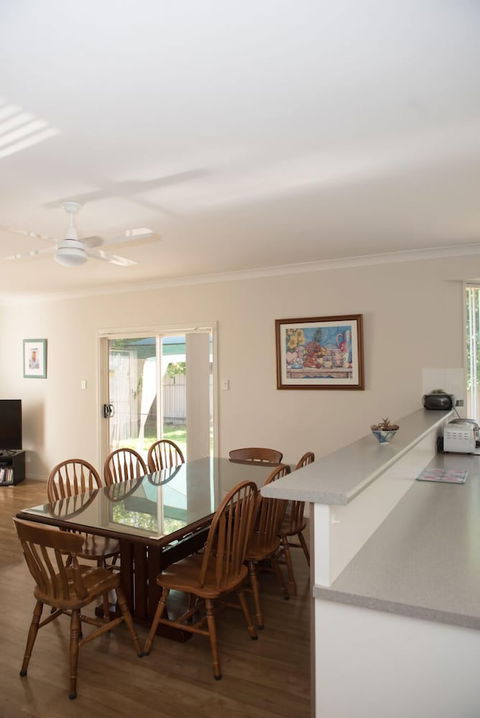 All Seasons' Escape Port Elliot - Accommodation QLD 4