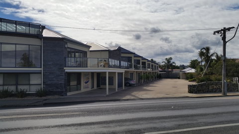 Ultimate Holiday Apartments - Accommodation QLD 0