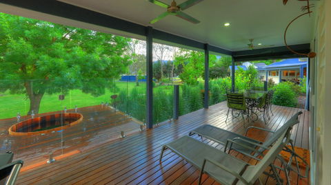G.g's By The River - Accommodation QLD 4