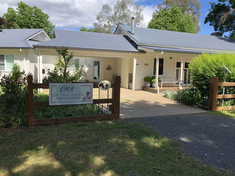 G.g's By The River - Accommodation QLD 0