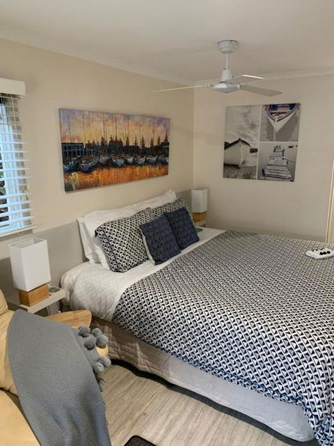 Wintergarden Beach Cabin - Accommodation QLD 6