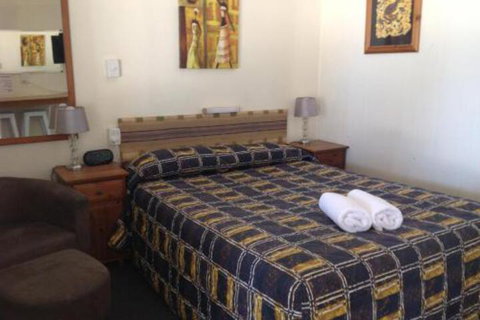 Ayr Max Motel - Accommodation QLD 0