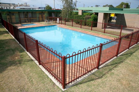 Midtown Motor Inn - Accommodation QLD 6