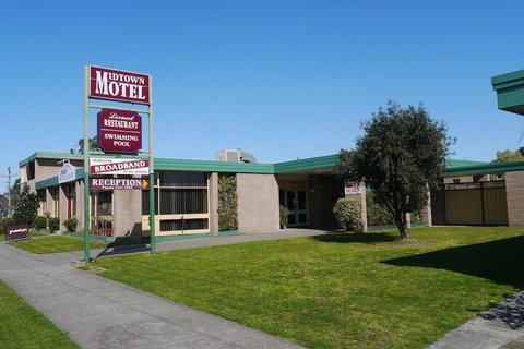 Midtown Motor Inn - Accommodation QLD 2