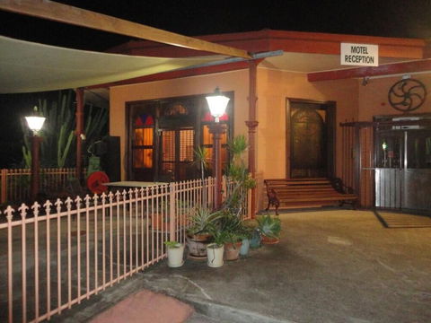 A Railway Lodge - Accommodation QLD 0