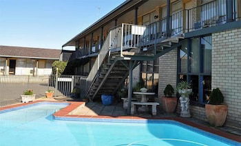 Adrian Motel - Accommodation QLD 6