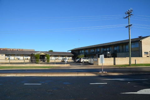 Adrian Motel - Accommodation QLD 5