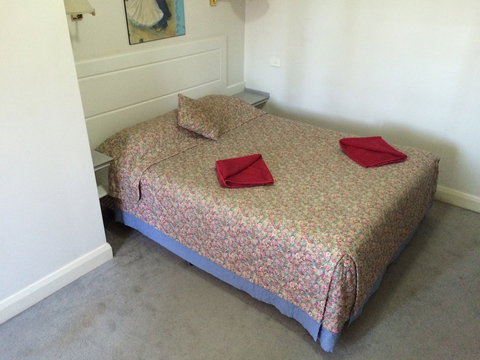 Monarch Motel Hotel - Accommodation QLD 1