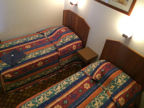 Monarch Motel Hotel - Accommodation QLD 0