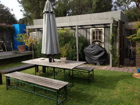 Petite Provence Cottage - Accommodation QLD 4