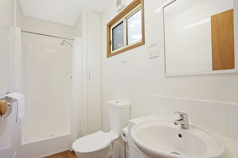 Kanasta Caravan Park - Accommodation QLD 3