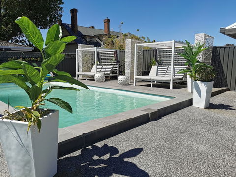 Townhouse Motor Inn - Accommodation QLD 2