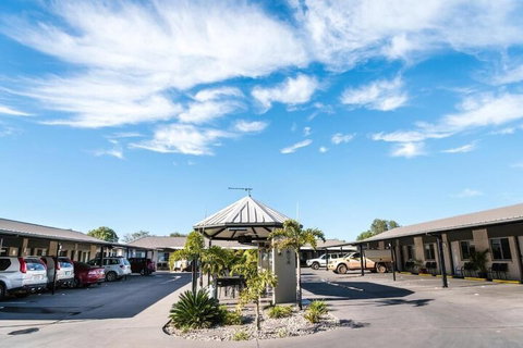 Athena Studio Units - Accommodation QLD 7