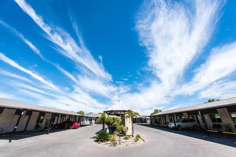 Athena Studio Units - Accommodation QLD 4