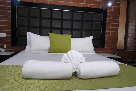 Pooraka Motor Inn - Accommodation QLD 6