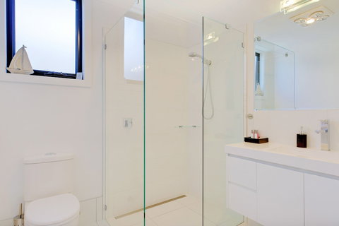 Burnie By The Bay Apartments - Accommodation QLD 4